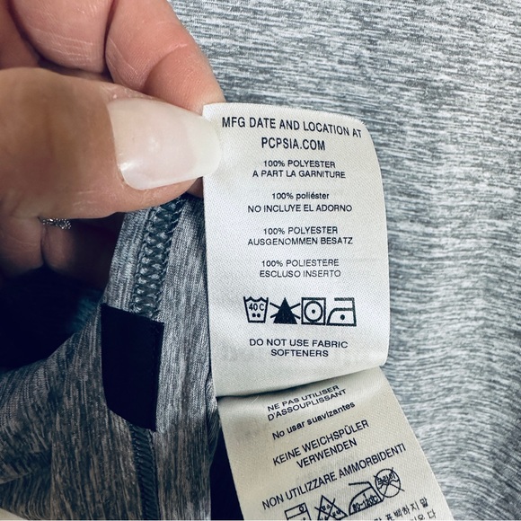 Patagonia Capilene Cool Daily Graphic Shirt in Feather Women’s Gray Size Small - Picture 9 of 9